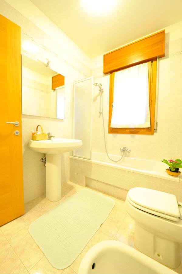 Bed And Breakfast La Sosta Ponte San Nicolo Ruang foto
