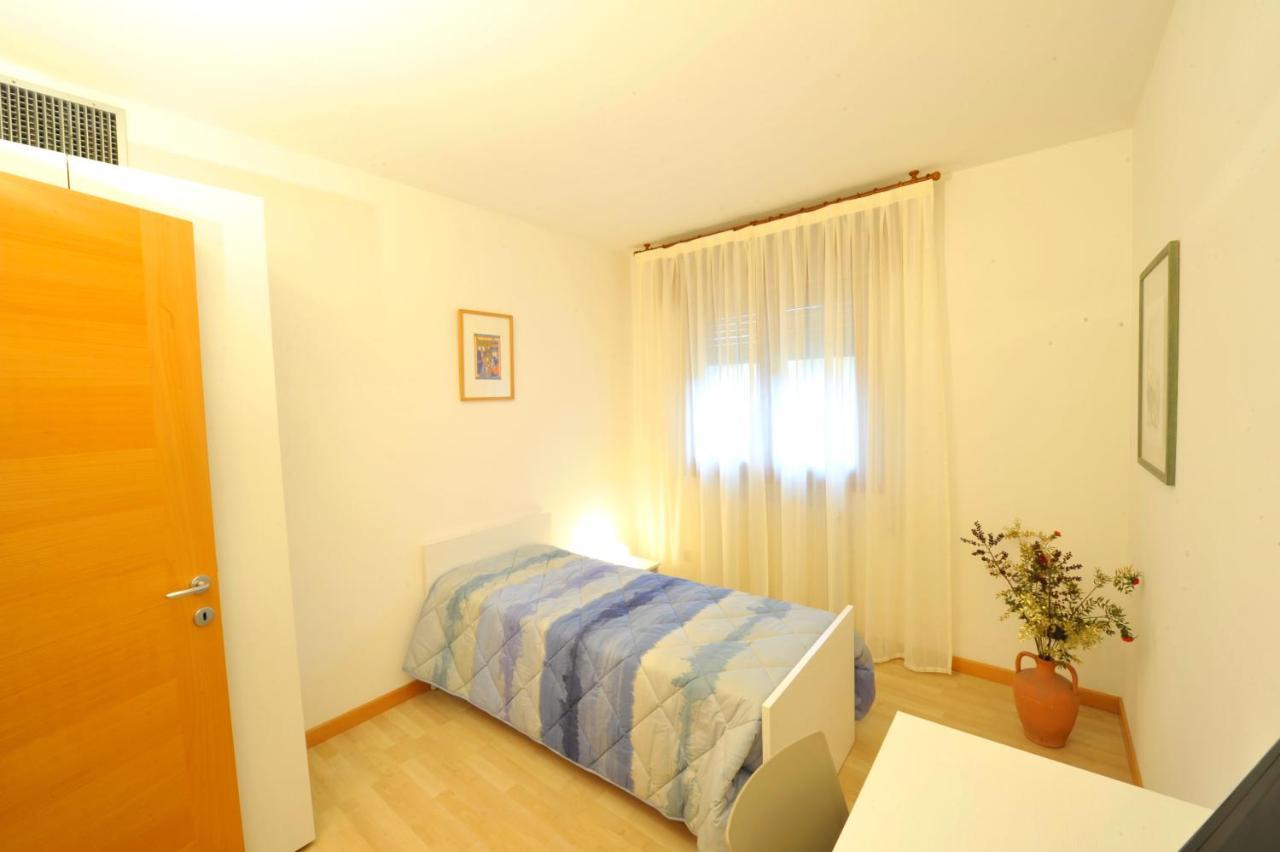 Bed And Breakfast La Sosta Ponte San Nicolo Ruang foto