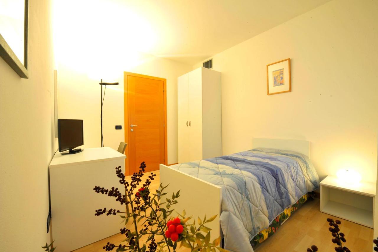Bed And Breakfast La Sosta Ponte San Nicolo Ruang foto